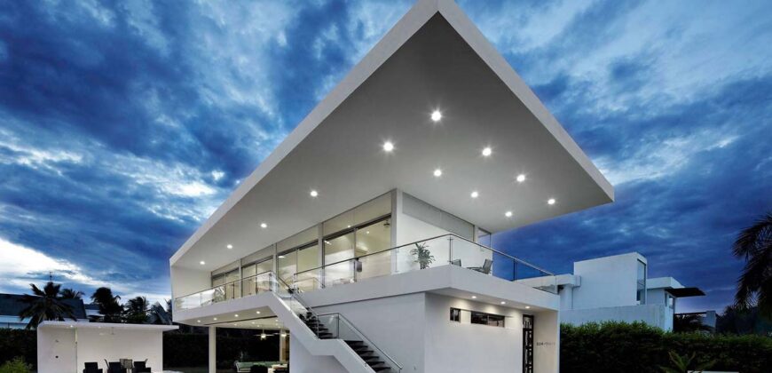 Casa de 300m en la montaña de Sitges con fantásticas vistas