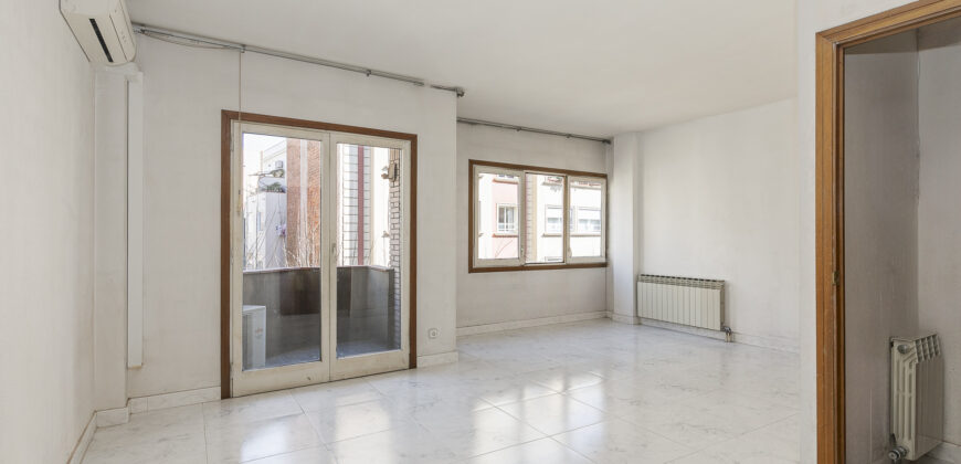 Piso amplio y luminoso junto TURÓ PARK y FRANCESC MACIÀ.