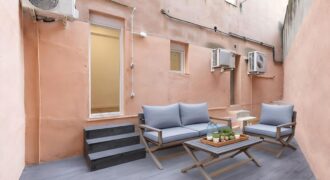 Premises, adapted to housing located on the ground floor with direct access to the YARD.