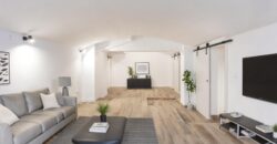 Premises, adapted to housing located on the ground floor with direct access to the YARD.