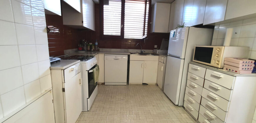 Espectacular ÀTIC a 3 vents amb 130m2 de terrasses a prop de Plaça Joanic