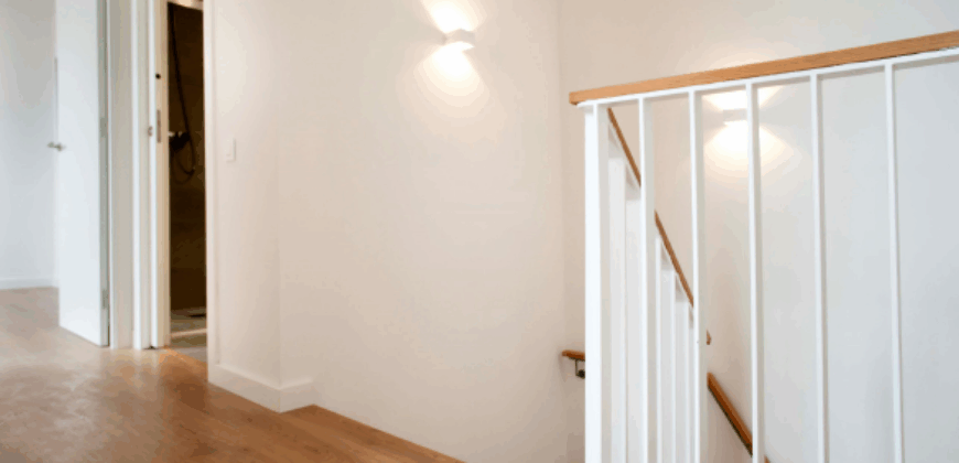 ÁTICO DE OBRA NUEVA con preciosa terraza a nivel en Ronda Sant Antoni. (Ático 2)