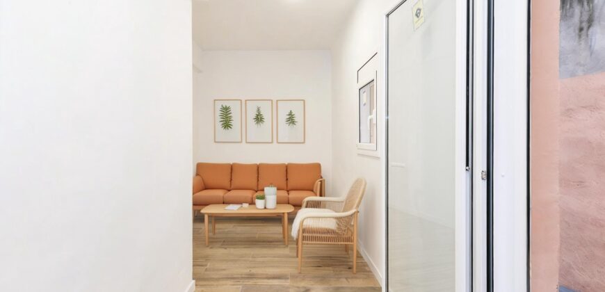 Premises, adapted to housing located on the ground floor with direct access to the YARD.