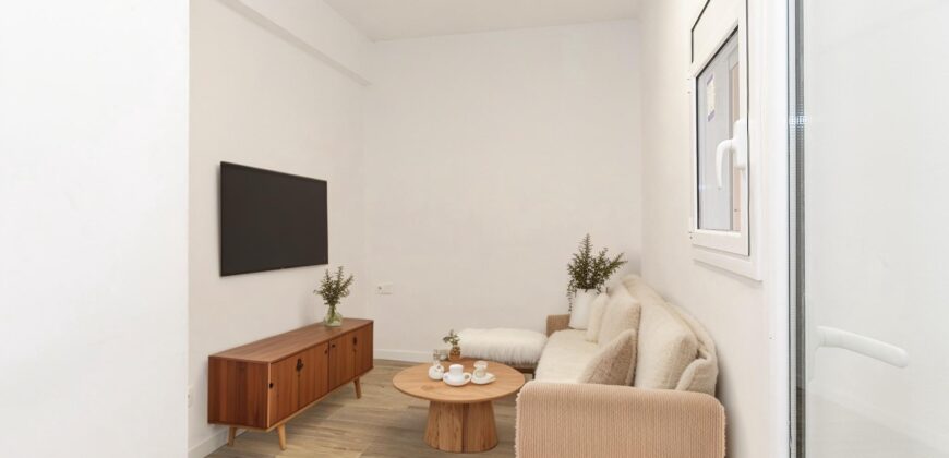 Premises, adapted to housing located on the ground floor with direct access to the YARD.