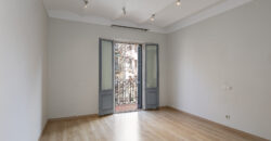 Coqueto piso de diseño con bonitas vistas de la Sagrada Familia. OPORTUNIDAD