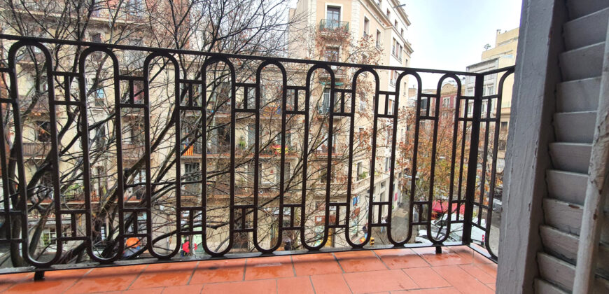 Coqueto piso de diseño con bonitas vistas de la Sagrada Familia. OPORTUNIDAD
