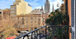 Coqueto piso de diseño con bonitas vistas de la Sagrada Familia. OPORTUNIDAD