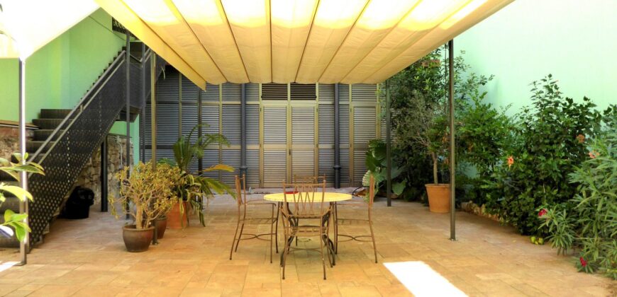 Exclusiva planta principal con jardín privado en Eixample Derecho