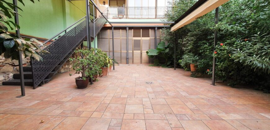 Exclusiva planta principal con jardín privado en Eixample Derecho