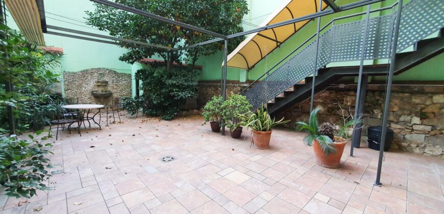 Exclusiva planta principal con jardín privado en Eixample Derecho