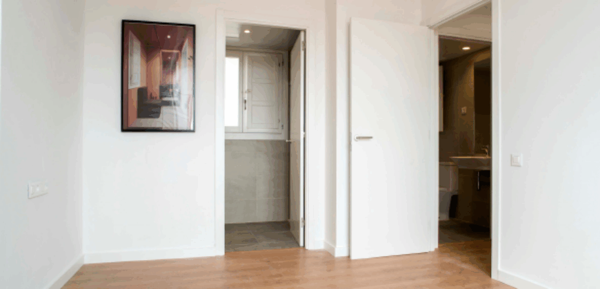 ÁTICO DE OBRA NUEVA con preciosa terraza a nivel en Ronda Sant Antoni. (Ático 2)