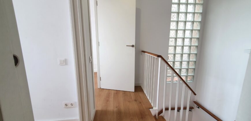 NEW BUILD PENTHOUSE with beautiful terrace on the same level in Ronda Sant Antoni (Penthouse 1)