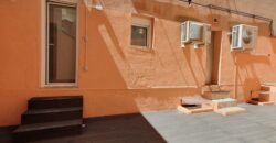 Premises, adapted to housing located on the ground floor with direct access to the YARD.