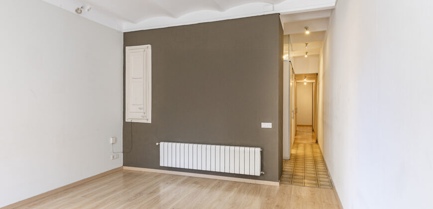 Coqueto piso de diseño con bonitas vistas de la Sagrada Familia. OPORTUNIDAD