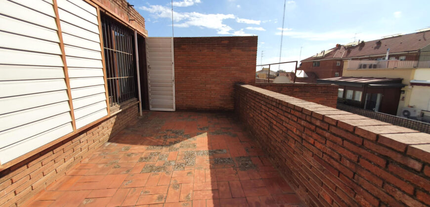 Espectacular ÀTIC a 3 vents amb 130m2 de terrasses a prop de Plaça Joanic