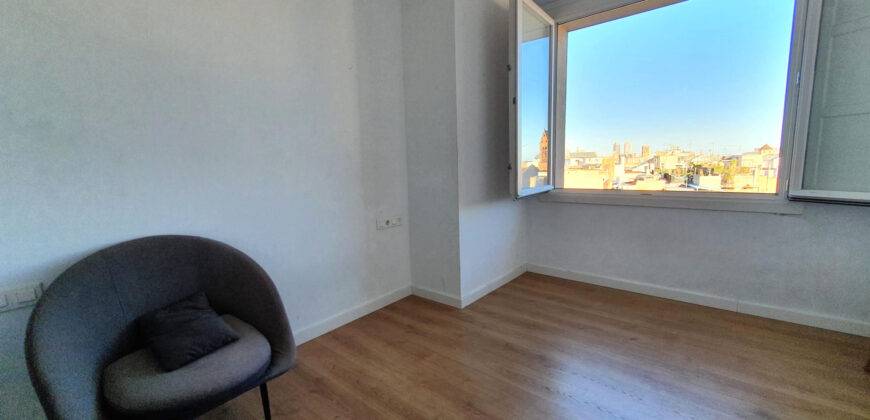 NEW BUILD PENTHOUSE with beautiful terrace on the same level in Ronda Sant Antoni (Penthouse 1)