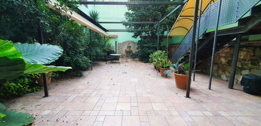 Exclusiva planta principal con jardín privado en Eixample Derecho