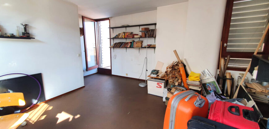 Espectacular ÀTIC a 3 vents amb 130m2 de terrasses a prop de Plaça Joanic