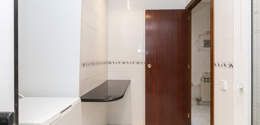 Piso amplio y luminoso junto TURÓ PARK y FRANCESC MACIÀ.