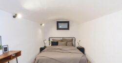 Premises, adapted to housing located on the ground floor with direct access to the YARD.