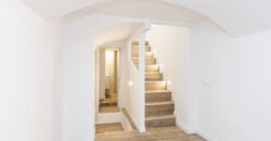 Premises, adapted to housing located on the ground floor with direct access to the YARD.