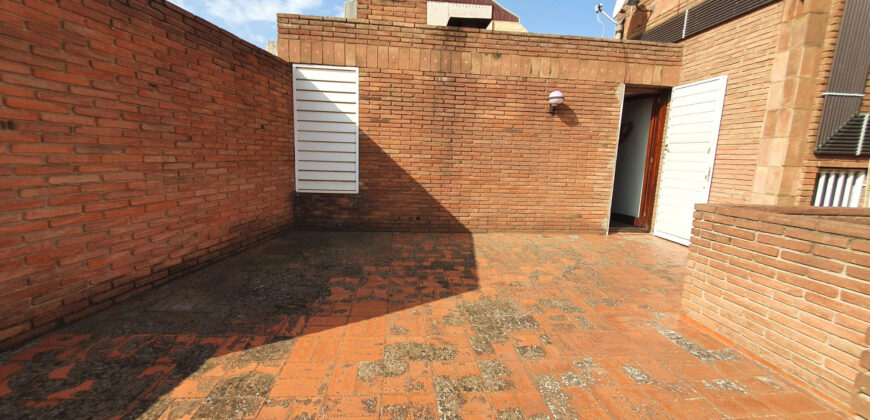 Espectacular ÀTIC a 3 vents amb 130m2 de terrasses a prop de Plaça Joanic