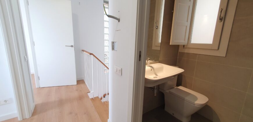 NEW BUILD PENTHOUSE with beautiful terrace on the same level in Ronda Sant Antoni (Penthouse 1)