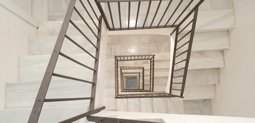 ÁTICO DE OBRA NUEVA con preciosa terraza a nivel en Ronda Sant Antoni. (Ático 2)