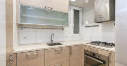 Coqueto piso de diseño con bonitas vistas de la Sagrada Familia. OPORTUNIDAD