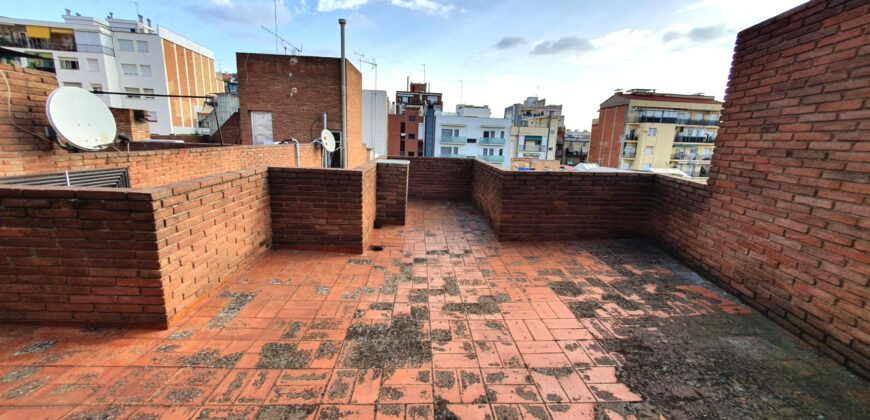 Espectacular ÀTIC a 3 vents amb 130m2 de terrasses a prop de Plaça Joanic