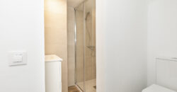 Premises, adapted to housing located on the ground floor with direct access to the YARD.