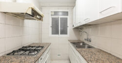 OPORTUNIDAD. Piso ALTO Y MUY SOLEADO con 4 habitaciones y DOS BALCONES junto Passeig Sant Joan y Plaça Tetuan. 