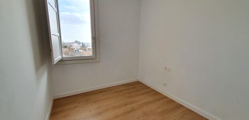 NEW BUILD PENTHOUSE with beautiful terrace on the same level in Ronda Sant Antoni (Penthouse 1)