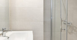 Premises, adapted to housing located on the ground floor with direct access to the YARD.