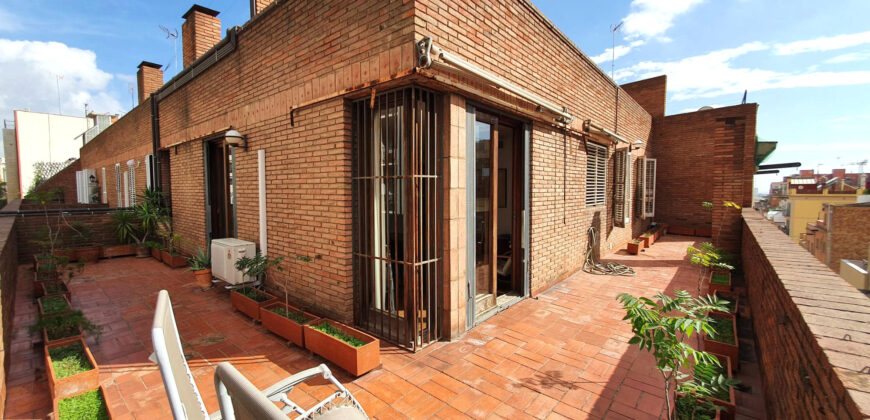 Espectacular ÀTIC a 3 vents amb 130m2 de terrasses a prop de Plaça Joanic