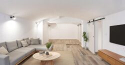 Premises, adapted to housing located on the ground floor with direct access to the YARD.