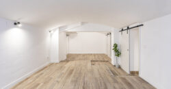 Premises, adapted to housing located on the ground floor with direct access to the YARD.