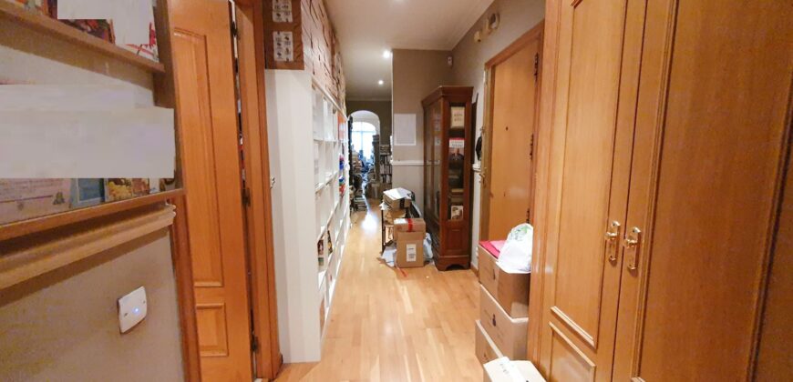 Exclusiva planta principal con jardín privado en Eixample Derecho