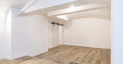 Premises, adapted to housing located on the ground floor with direct access to the YARD.