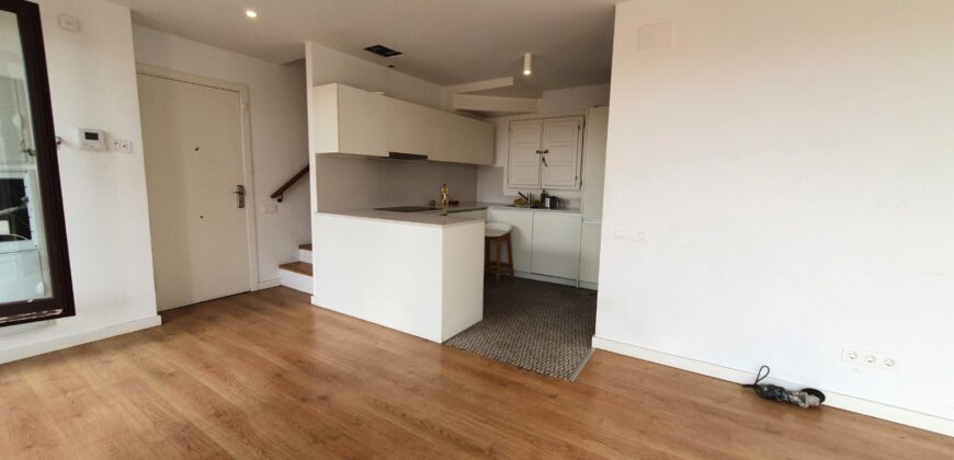 NEW BUILD PENTHOUSE with beautiful terrace on the same level in Ronda Sant Antoni (Penthouse 1)