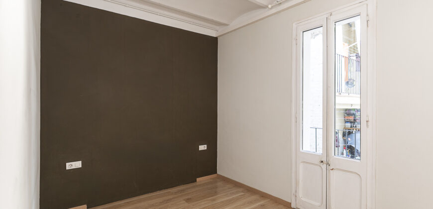 Coqueto piso de diseño con bonitas vistas de la Sagrada Familia. OPORTUNIDAD