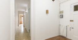 OPORTUNIDAD. Piso ALTO Y MUY SOLEADO con 4 habitaciones y DOS BALCONES junto Passeig Sant Joan y Plaça Tetuan. 