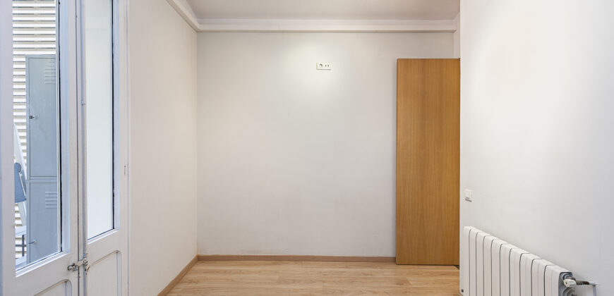 Coqueto piso de diseño con bonitas vistas de la Sagrada Familia. OPORTUNIDAD