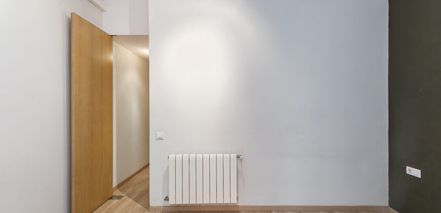 Coqueto piso de diseño con bonitas vistas de la Sagrada Familia. OPORTUNIDAD