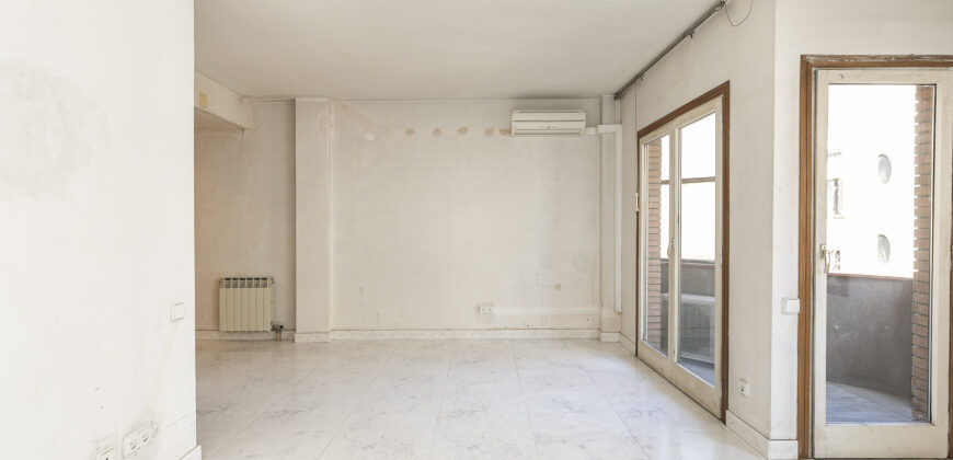 Piso amplio y luminoso junto TURÓ PARK y FRANCESC MACIÀ.