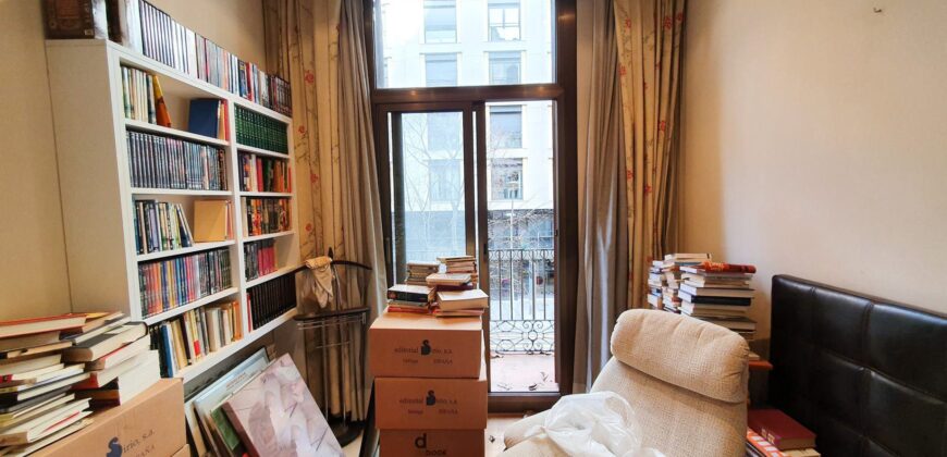 Exclusiva planta principal con jardín privado en Eixample Derecho