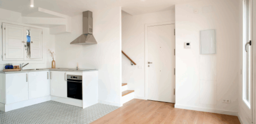 ÁTICO DE OBRA NUEVA con preciosa terraza a nivel en Ronda Sant Antoni. (Ático 2)