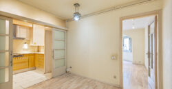 Amplia y SOLEADA vivienda con TERRAZA situada junto al distrito de Sarrià-Sant Gervasi y Casa Vicens Gaudí.