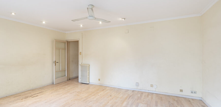 Amplia y SOLEADA vivienda con TERRAZA situada junto al distrito de Sarrià-Sant Gervasi y Casa Vicens Gaudí.