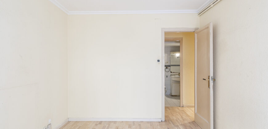 Amplia y SOLEADA vivienda con TERRAZA situada junto al distrito de Sarrià-Sant Gervasi y Casa Vicens Gaudí.